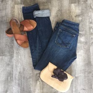 Gap 1969 premium skinny jean 0/25 BOGO